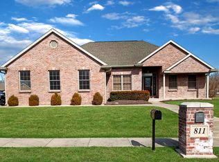 811 Emerald Dr, Centralia, MO 65240