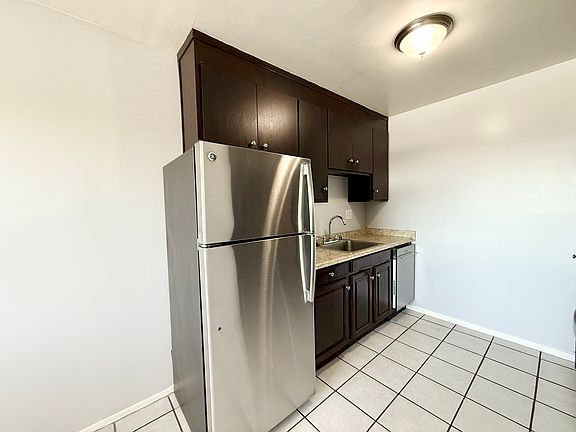 3rd image of 1925 E 10th St #205