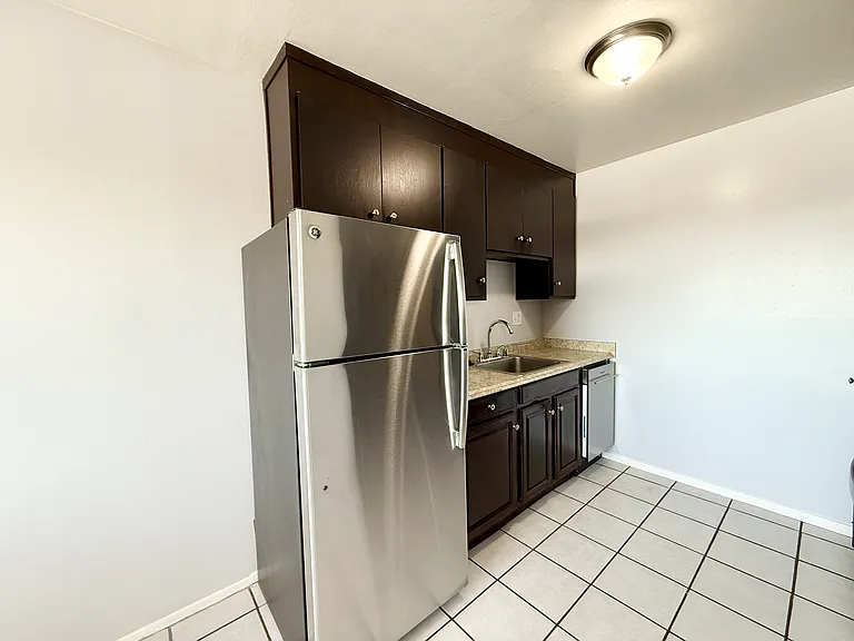 10th Avenue Apartments — Photo 3
