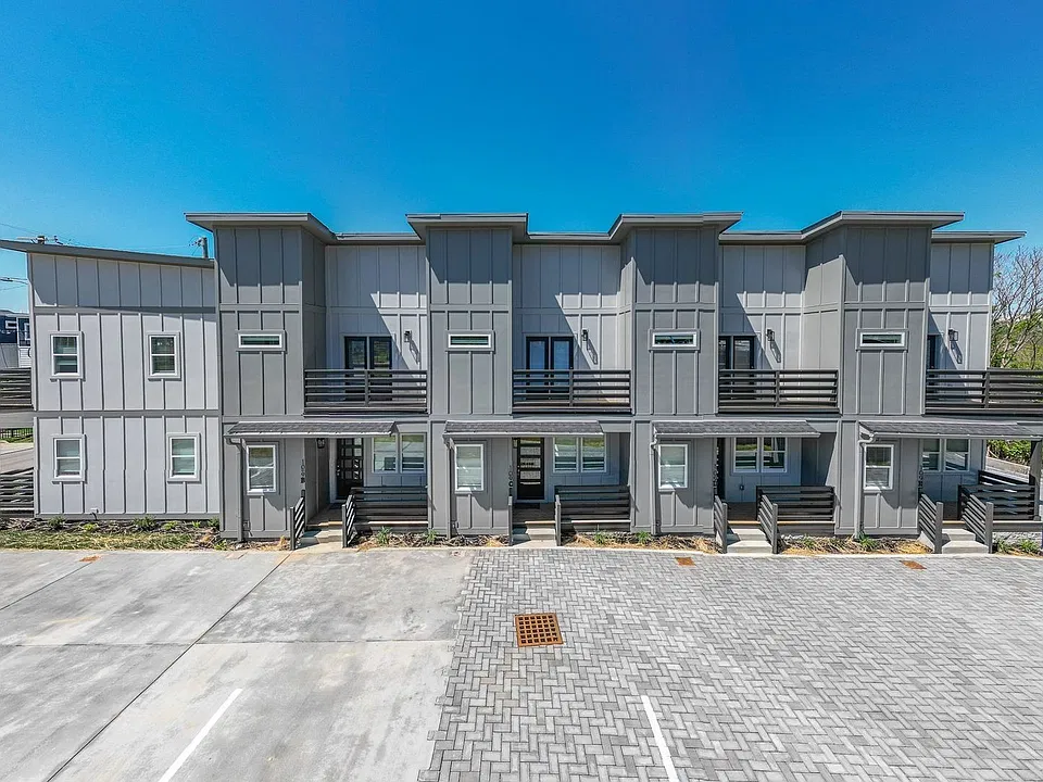 109 Duke St #109