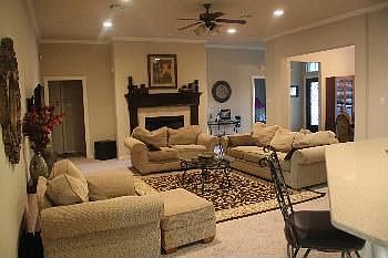 2nd image of 3109 Legend Oaks Blvd