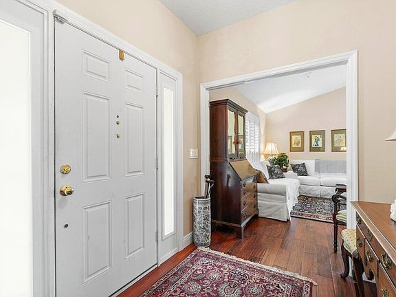 4th image of 3864 Satin Leaf Court