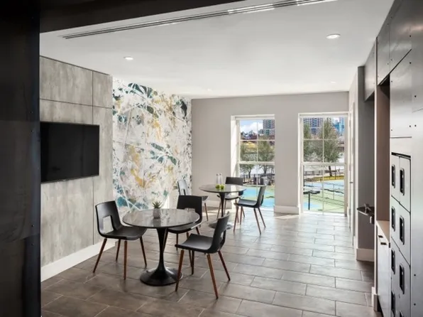 888 Main Street image 35 of 40