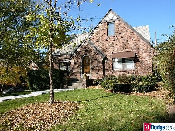 2nd image of 4572 Shirley St