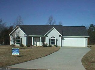 103 Heritage Manor Crk, Lexington, NC 27295