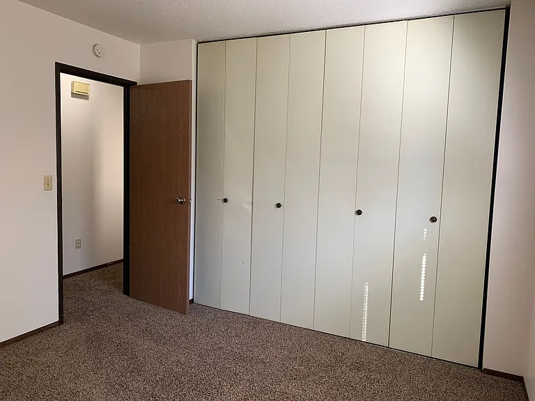 Silver Leaf Apartments — Photo 21