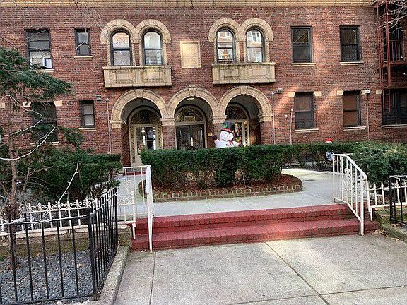 2nd image of 6298 Saunders St APT 1O