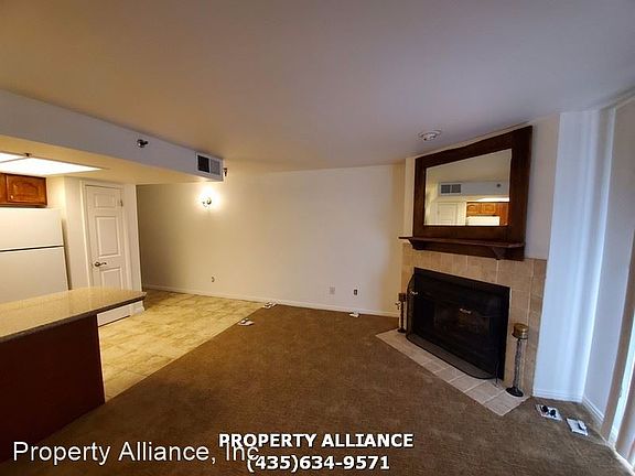 2nd image of 1487 Woodside Ave #204B
