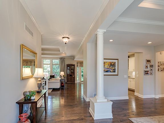 4th image of 4490 Ravenwood Ct