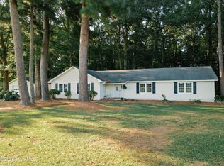424 Dail Rd, Grimesland, NC 27837