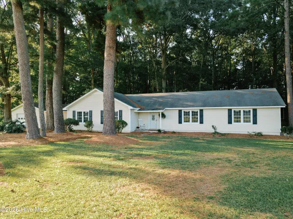 424 Dail Road, Grimesland, NC 27837