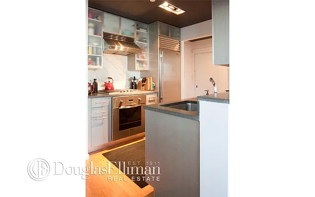 Rented by Douglas Elliman | media 24