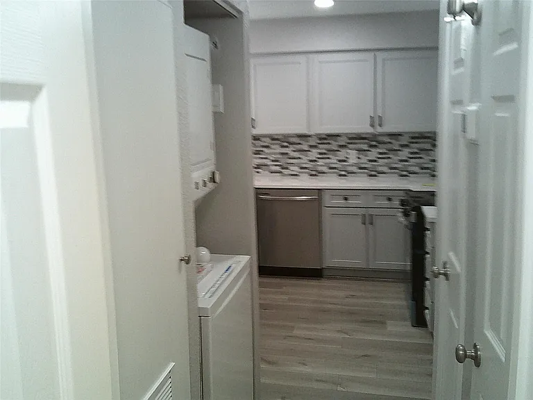 13427 Garden Grv #ST750 — Photo 17