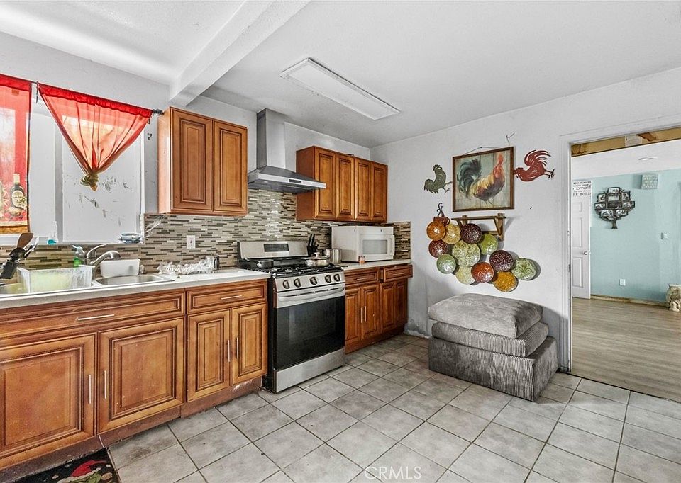 1st image of 7499 Valaria Dr