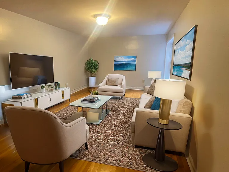 Waterfront Oasis: Luxe Living on Boulevard East, West New York, NJ — Photo 9