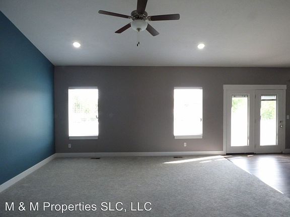 3rd image of 1261 W Michaelsen Way