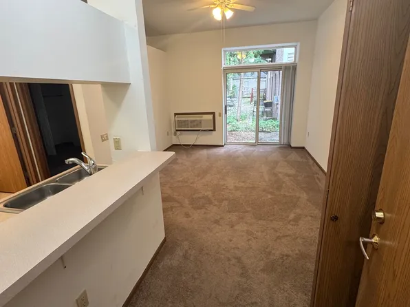 2605 University Ave APT 3, Madison, WI 53705