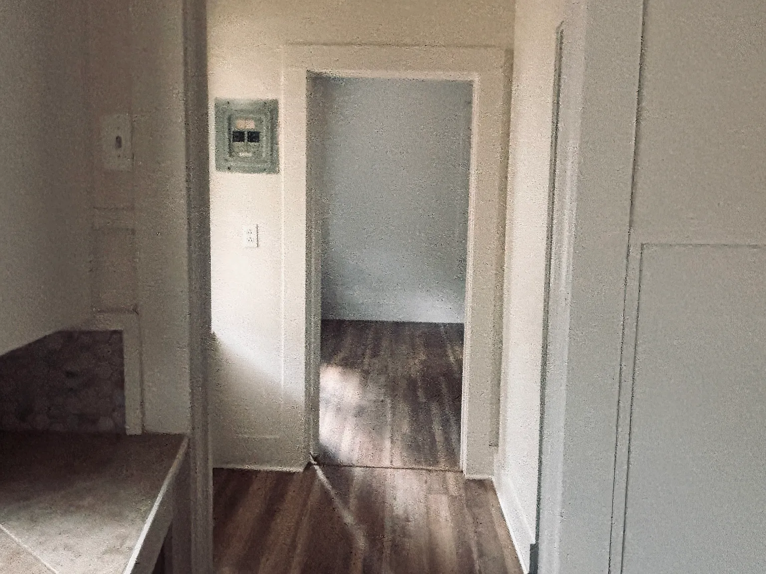 2 bed, 1.5 bath, 1400 sqft, $1,100 — Photo 3