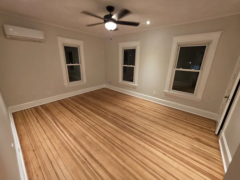 1 N Cherry Grove Ave #1 — Photo 22