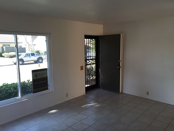 4th image of 10511 Greenford Dr