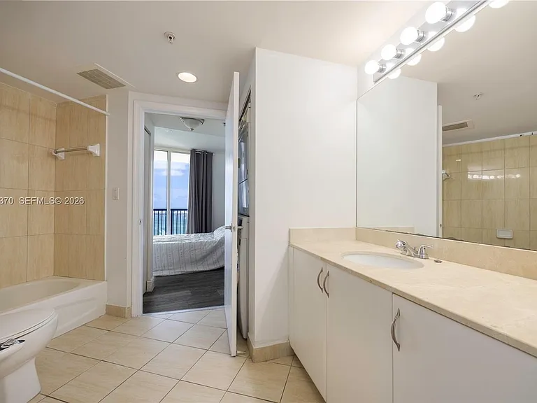 1750 N Bayshore Dr #3801 — Photo 16