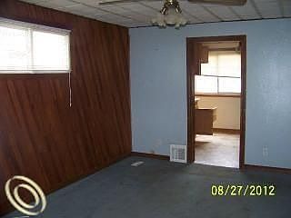 4th image of 1319 Merrill Ave