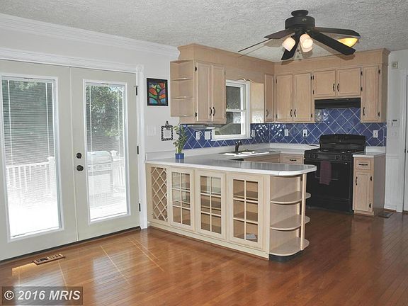 4th image of 217 Cranbrook Dr NE