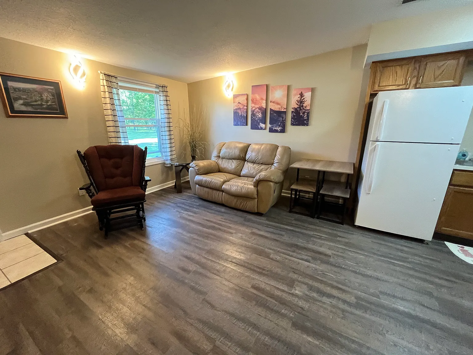 204 W Railroad St — Photo 1