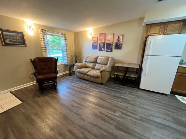 204 W Railroad St #5, Converse, IN 46919