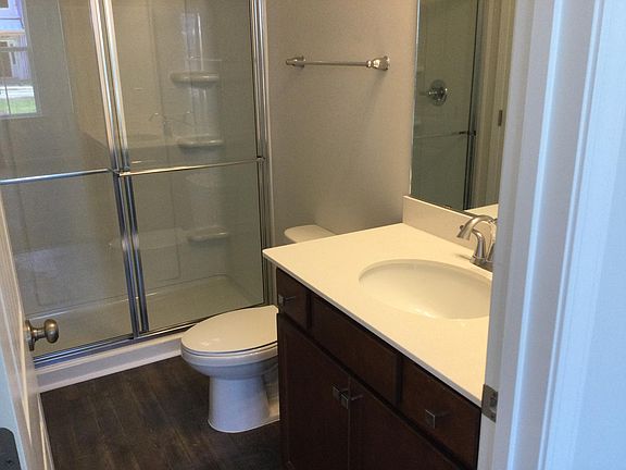 1st floor full bathroom