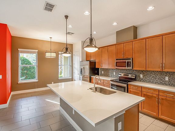 5th image of 14113 Walcott Ave