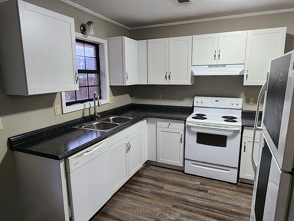 2nd image of 1812 Jones St
