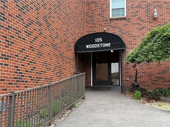 105 Woodstone Ln APT 61, New Kensington, PA 15068