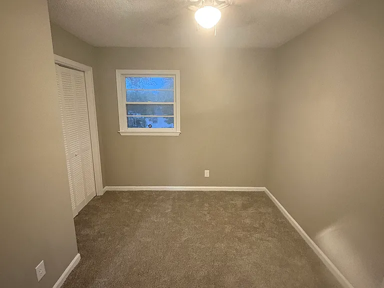 116 Poplar Ln — Photo 6