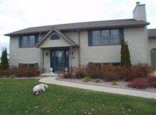 307 N 1st Ave, Valders, WI 54245