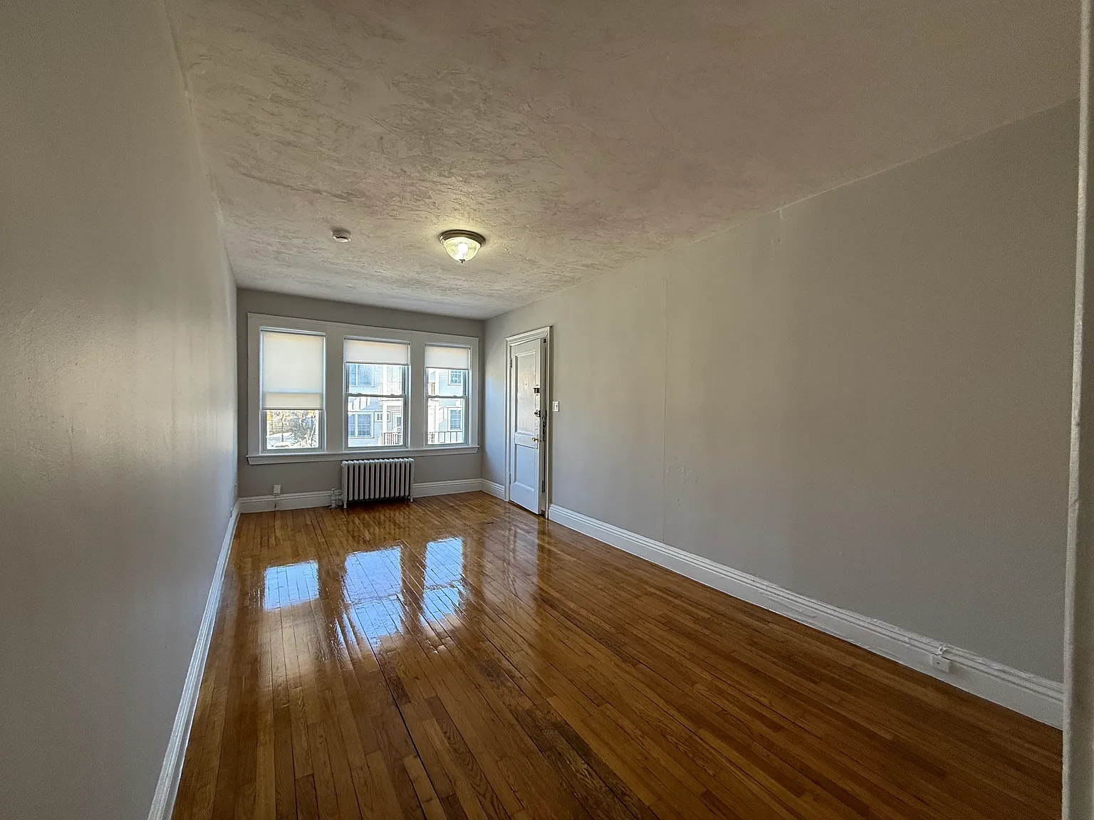 2 bed, 820 sqft, $2,650 — Photo 2