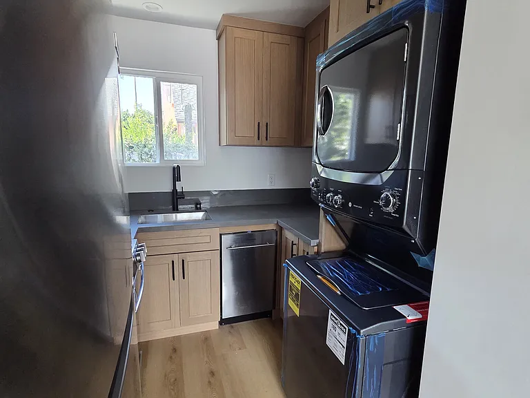 1500 S Glendale Ave #4 — Photo 5