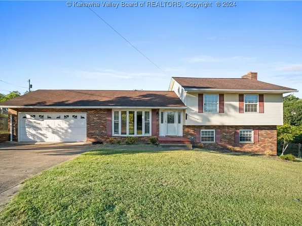 200 Pine Cir, Dunbar, WV 25064