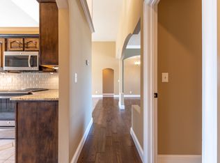 1704 Zachary Ct, Nixa, MO 65714