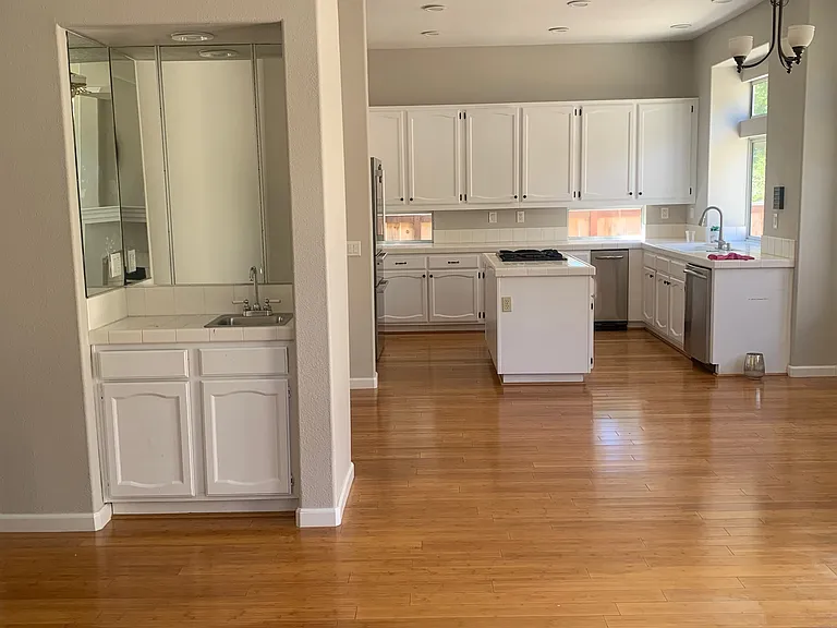 11672 Boulton Ave — Photo 7