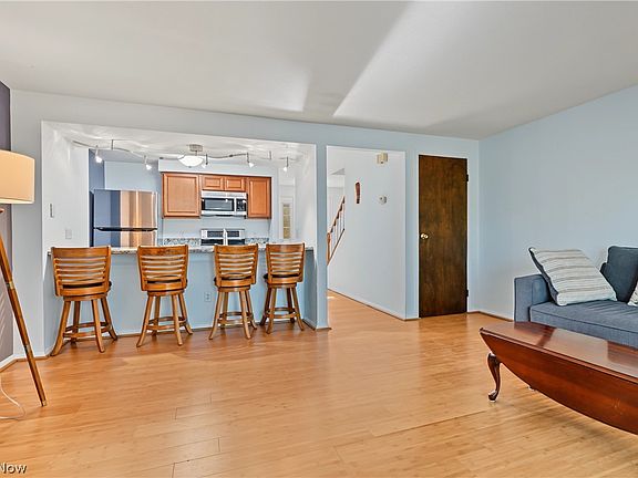 5th image of 3963 Lake Run Blvd