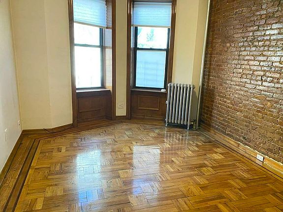 3rd image of 440 15th St APT 1l