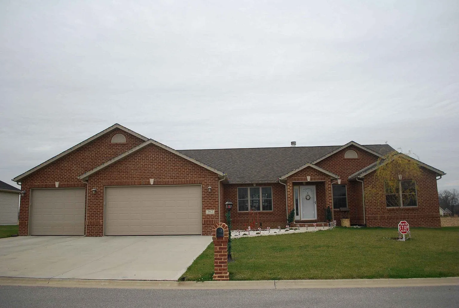 362 Sleeping Indian Dr photo 1