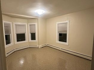 19 Armstrong St FLOOR 3, Jamaica Plain, MA 02130