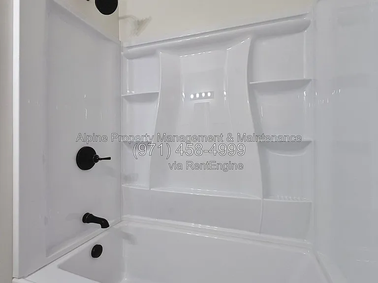 7030 SW Canyon Crest Dr #7 — Photo 15