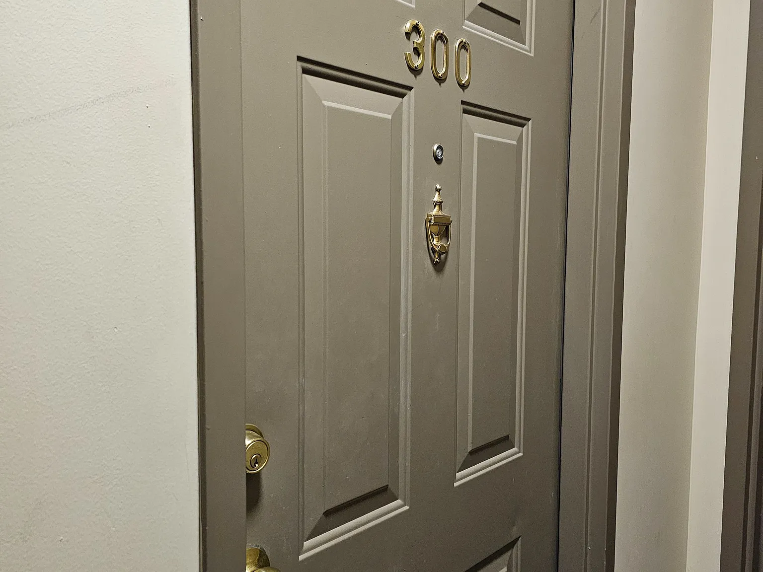 1 bed, $2,200 — Photo 3