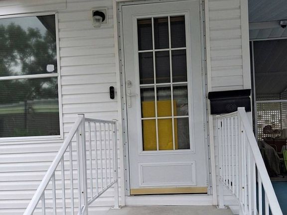 3rd image of 249 Jasper St Lot 32