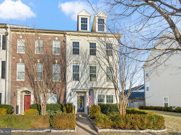 112 Apricot St, Stafford, VA 22554