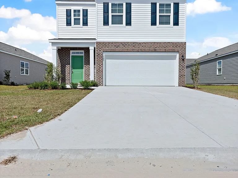 105 Mesa Ln — Photo 2