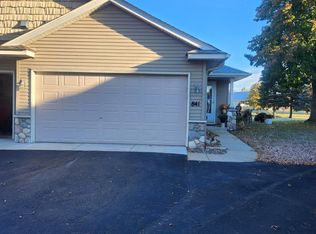 841 Winsome Way, Isanti, MN 55040
